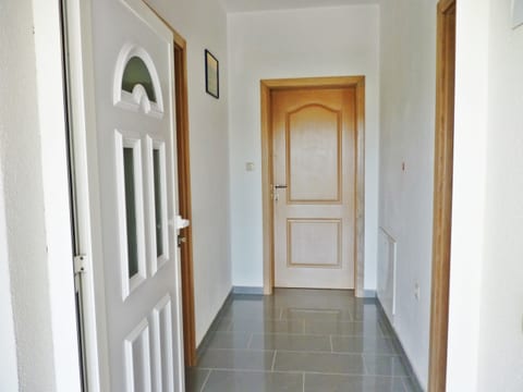 Apartment Bellevue - Unit 202677-5
