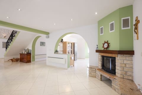 House Anna - Unit 202681-5