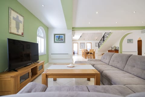 House Anna - Unit 202681-5