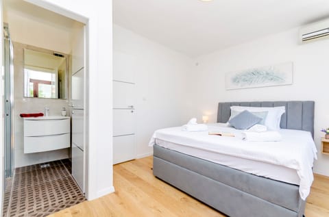 Villa Alka - Unit 202804-5