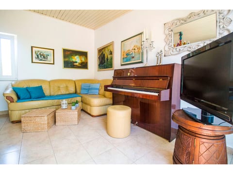 Villa Mikula - Unit 202812-5