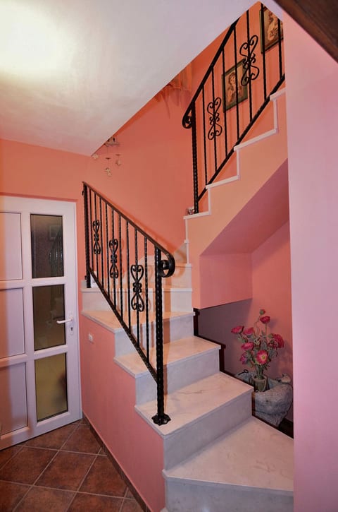 House Tihanka - Unit 202904-5
