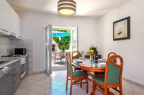 House MM - Unit 202917-5