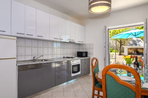 House MM - Unit 202917-5