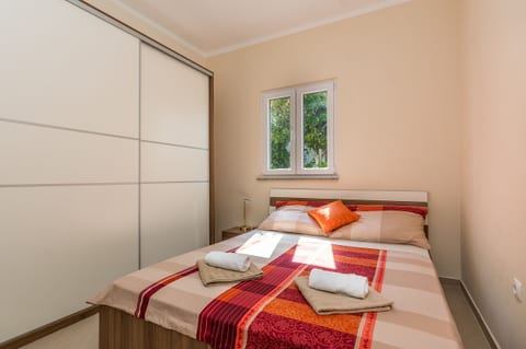 Apartments Bobeta - Unit 202950-5