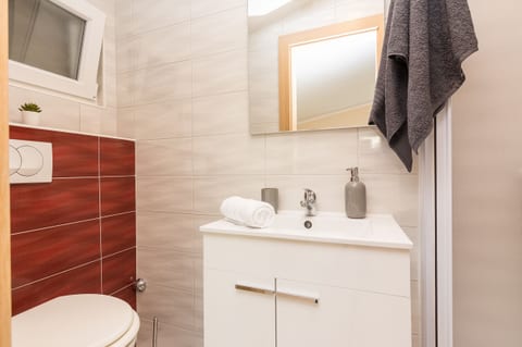Apartments Bobeta - Unit 202951-5