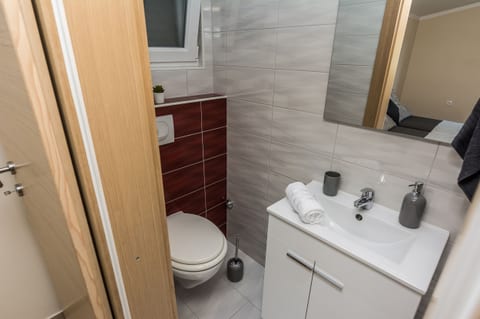 Apartments Bobeta - Unit 202951-5