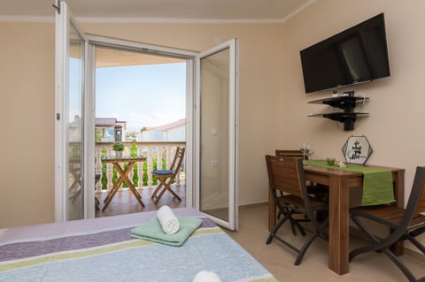 Apartments Bobeta - Unit 202952-5