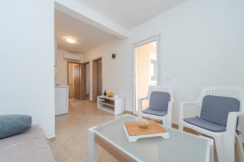 Apartment Simic - Unit 202961-5