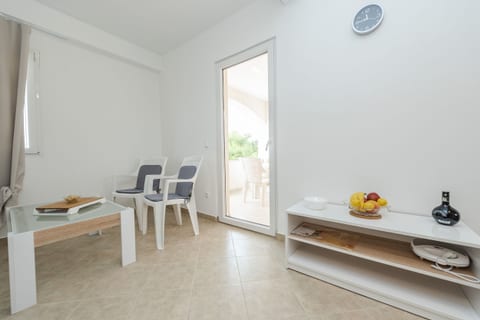 Apartment Simic - Unit 202962-5
