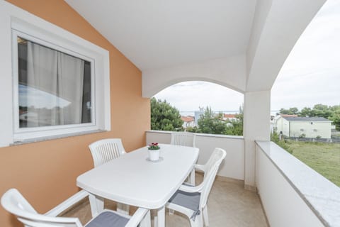 Apartment Simic - Unit 202964-5