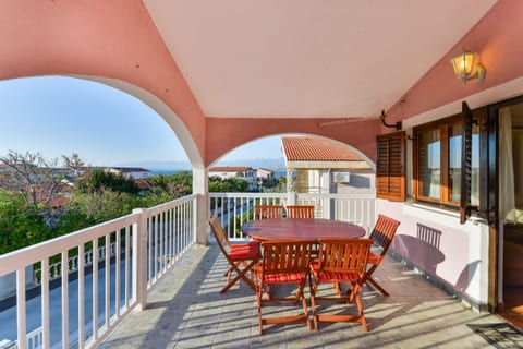 Apartment Delac - Unit 202968-5