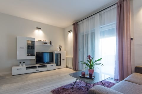 House Moonstone - Unit 203070-5