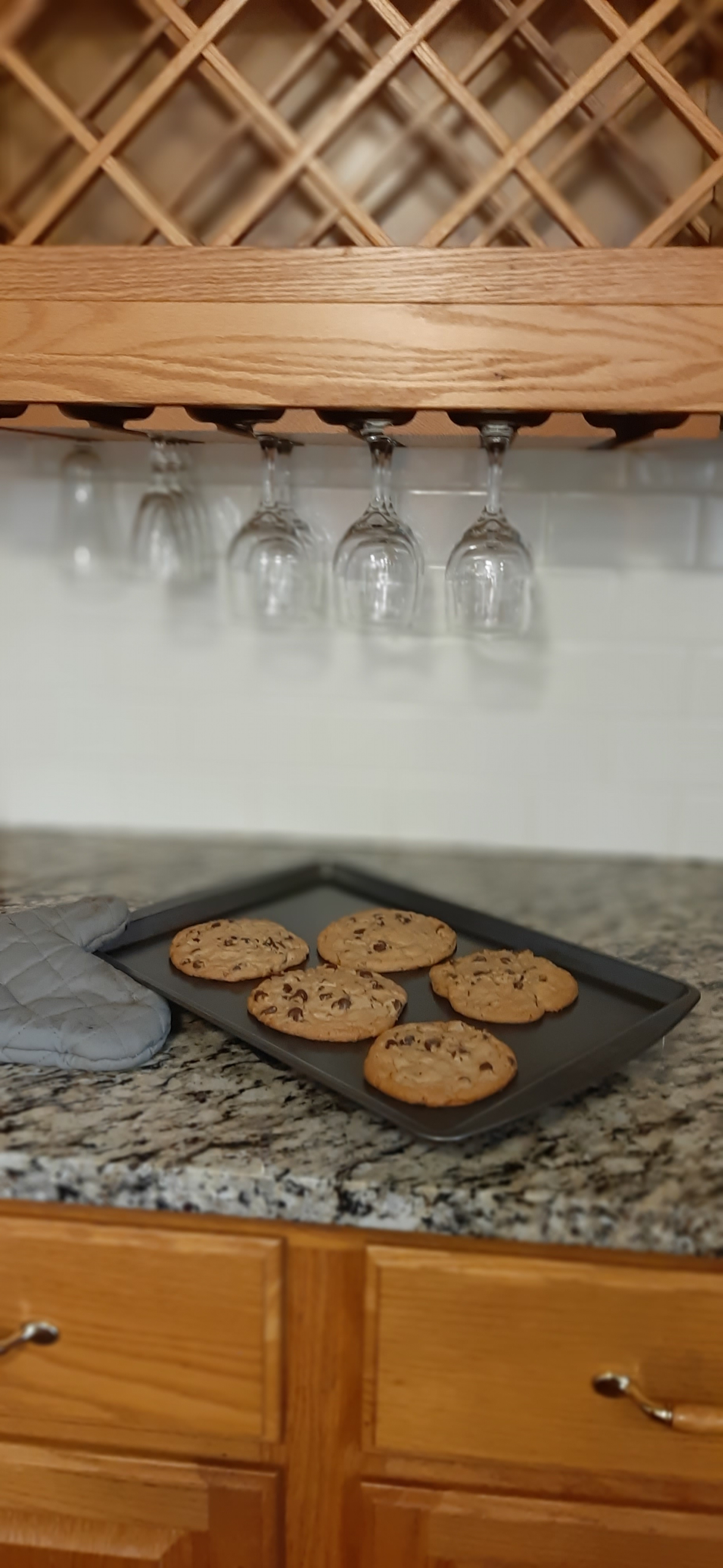 Bake delicious cookies