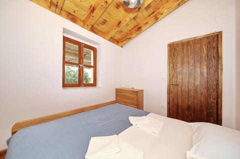 House Coral - Unit 203111-5