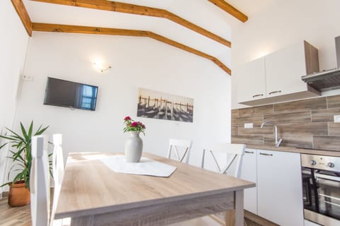 Apartments Tarragon - Unit 203129-5