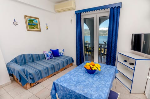 Apartments Tomislav - Unit 203143-5