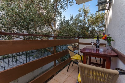 Apartments Tomislav - Unit 203144-5