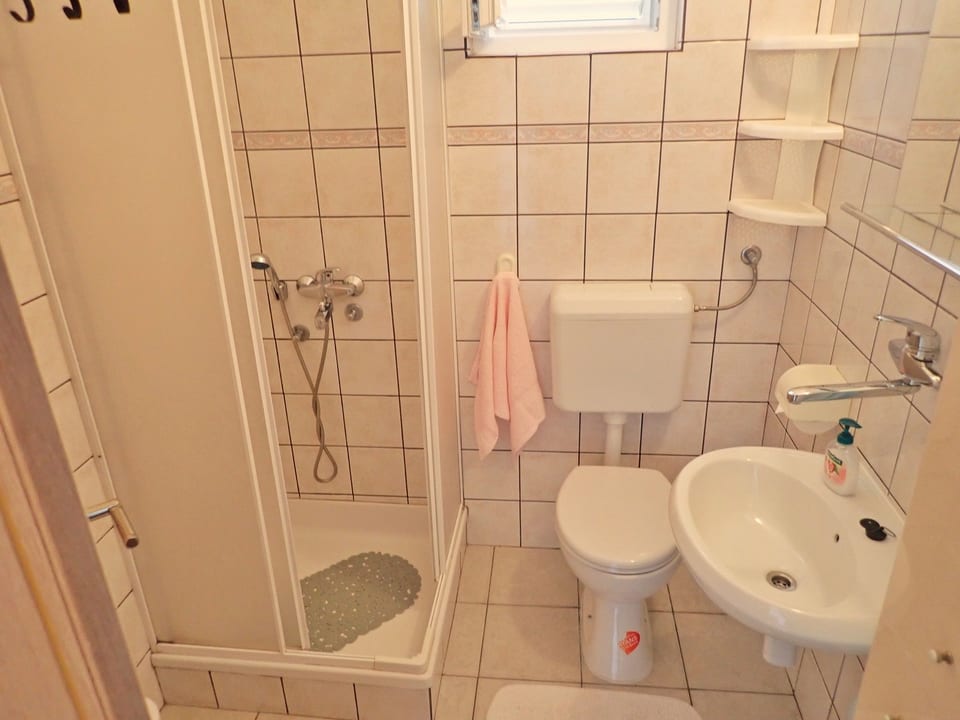 Apartment Jela-on the seafront - Unit 203159-5 - Croatia