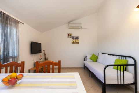 Apartments Svarog - Unit 203249-5