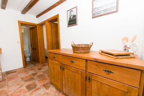 House Mate - Unit 203270-5