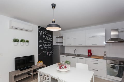 Apartments Turritella - Unit 203312-5