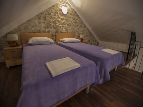 Apartments Punta-in the stone house - Unit 203393-5