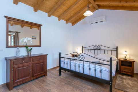 Villa Mirce - Unit 203453-5