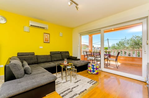 Apartments Melita - Unit 203467-5