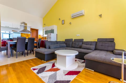 Apartments Melita - Unit 203468-5