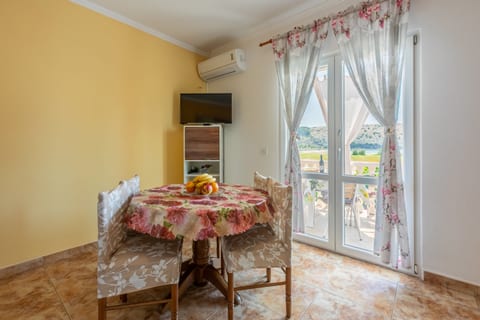 Apartments Lino - Unit 204548-5