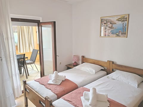 Apartments Pepa - Unit 204582-5
