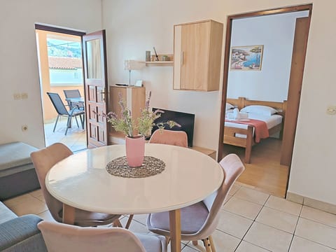 Apartments Pepa - Unit 204582-5
