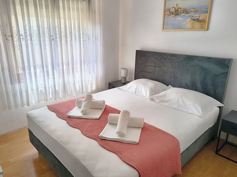Apartments Pepa - Unit 204582-5