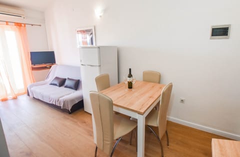Apartments Anchor - Unit 204708-5