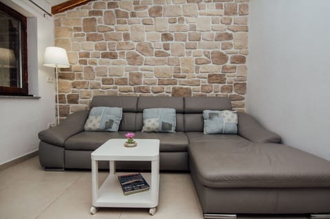 Apartments Malcic - Unit 204802-5