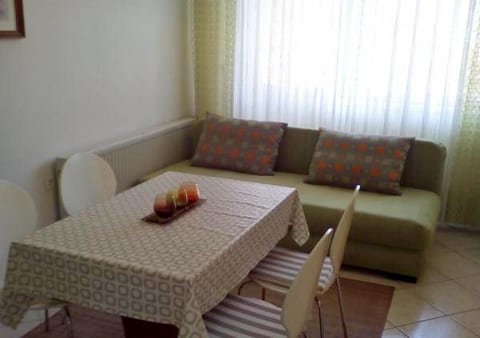 Apartments Neva - Unit 211108-16