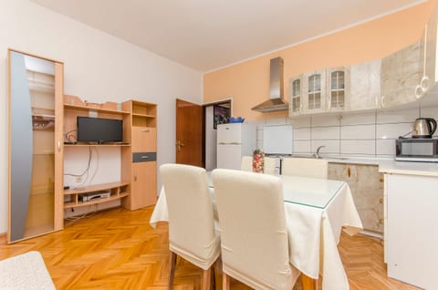 Apartments Neva - Unit 211109-16