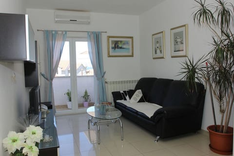 Apartment Karla 4 - Unit 204920-5