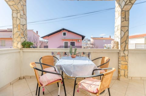 Apartments Villa Estella - Unit 204929-5