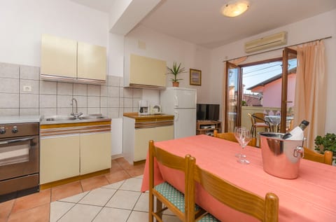 Apartments Villa Estella - Unit 204929-5