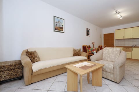 Apartment Emina - Unit 204968-5