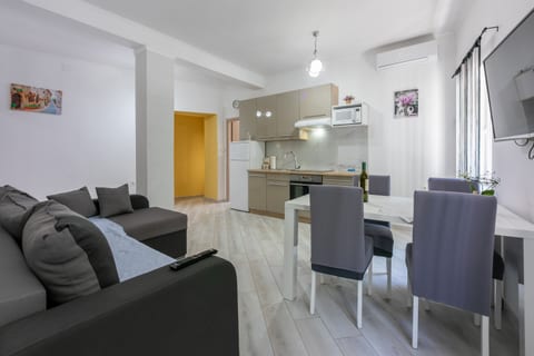 Apartment Danijel - Unit 204979-5