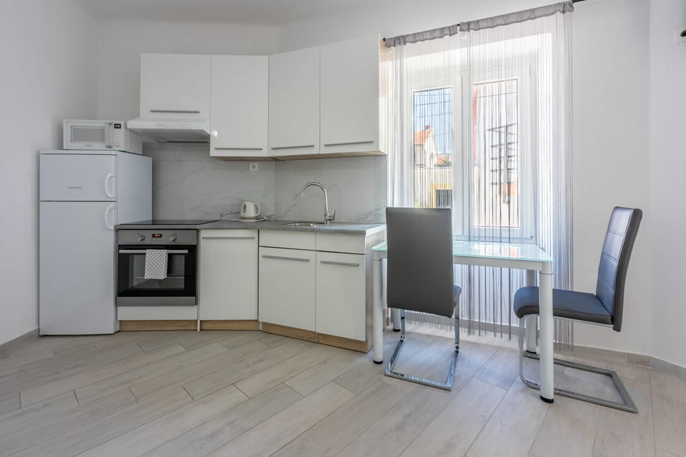 Apartment Studio - Unit 204980-5
