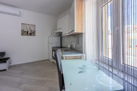Apartment Studio - Unit 204980-5