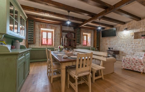 Villa Calandra - Unit 204983-5