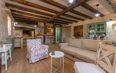 Villa Calandra - Unit 204983-5