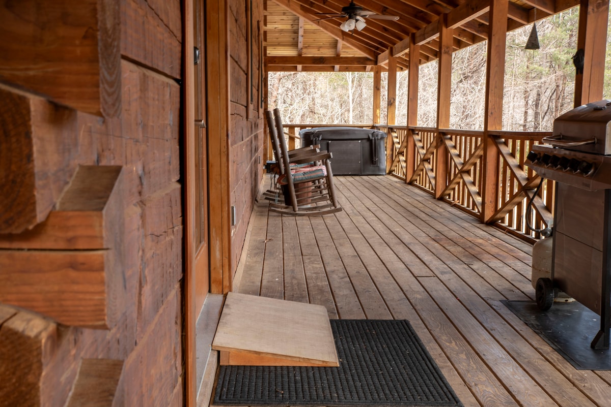 Bear Pause Log Cabin Great Smoky Mountains
