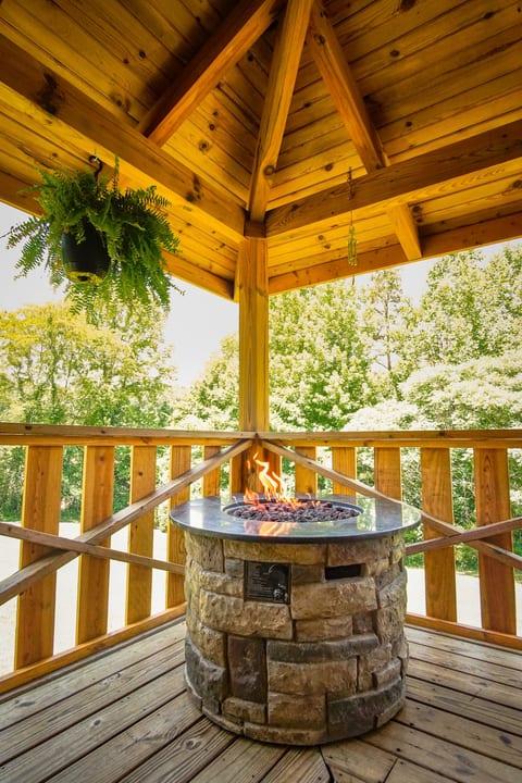 Bear Pause Log Cabin Great Smoky Mountains