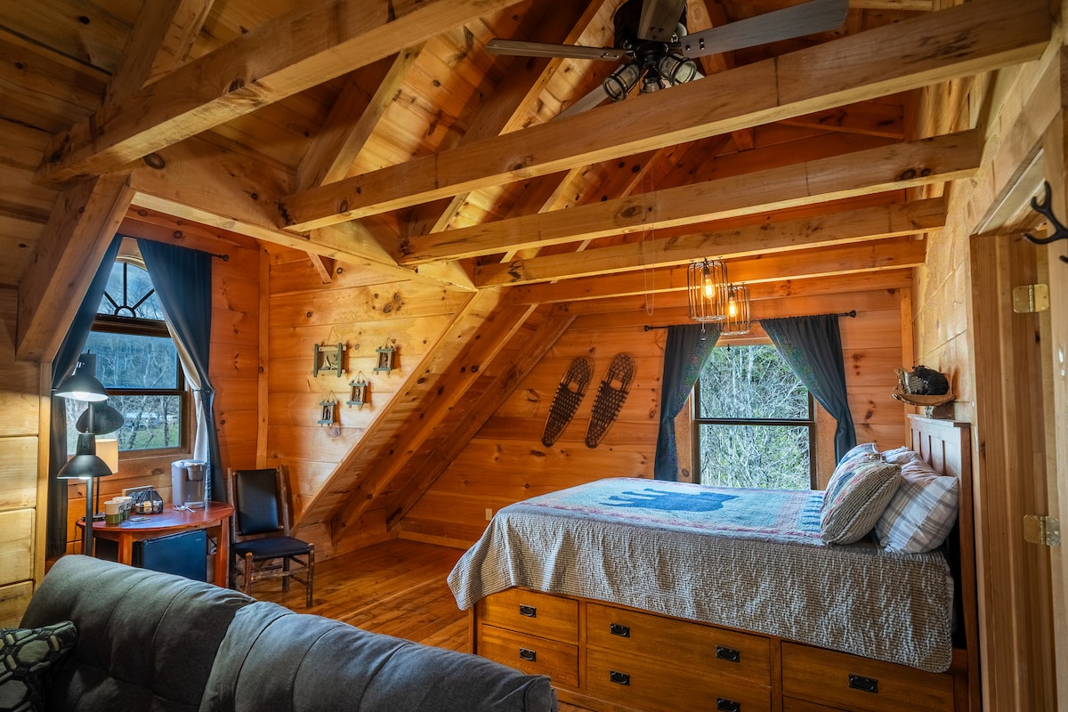 Bear Pause Log Cabin Great Smoky Mountains